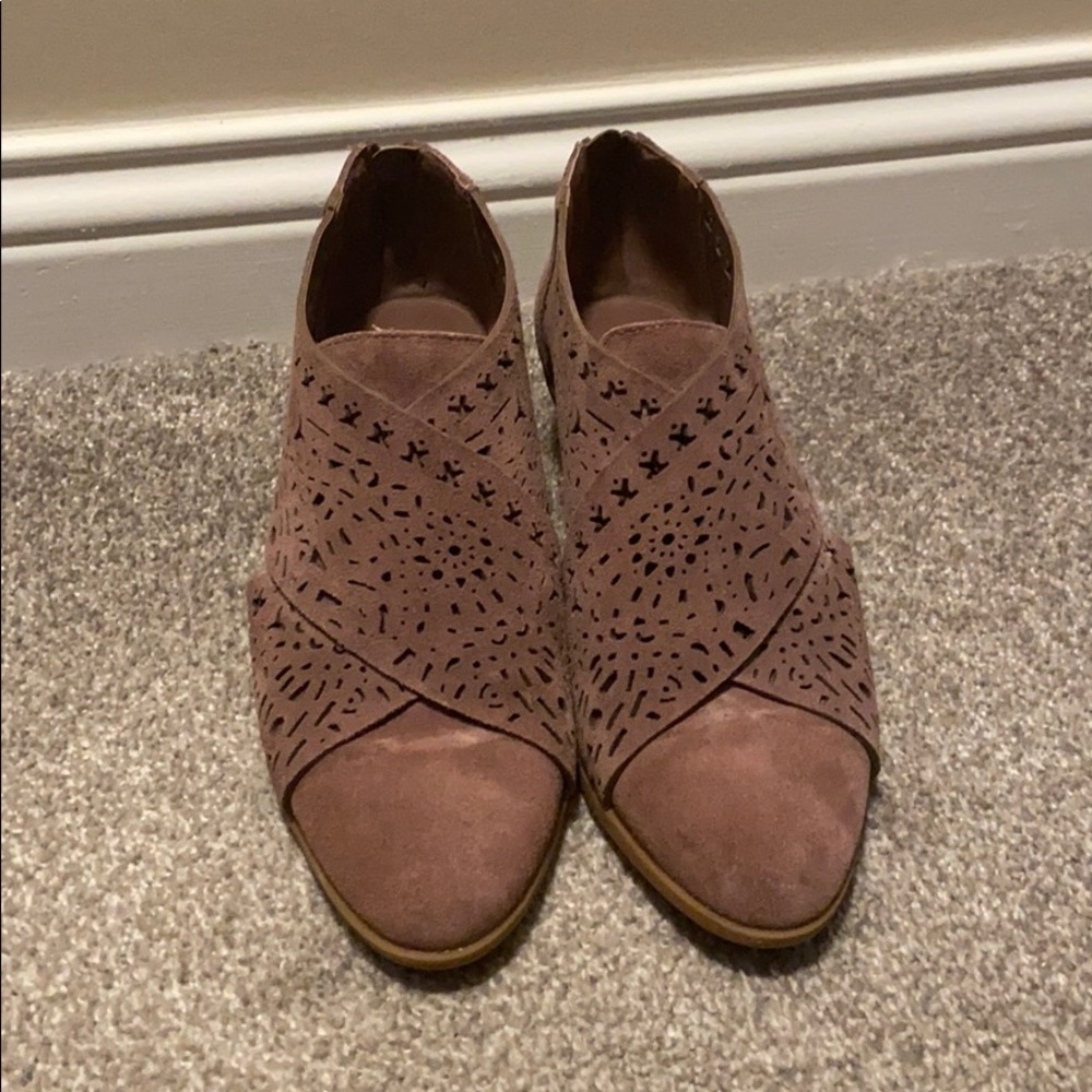 🍁EUC Mauve Booties